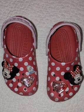 CROCS Kids Red Polka Dot Minnie Mouse Clogs with Heart Charms
